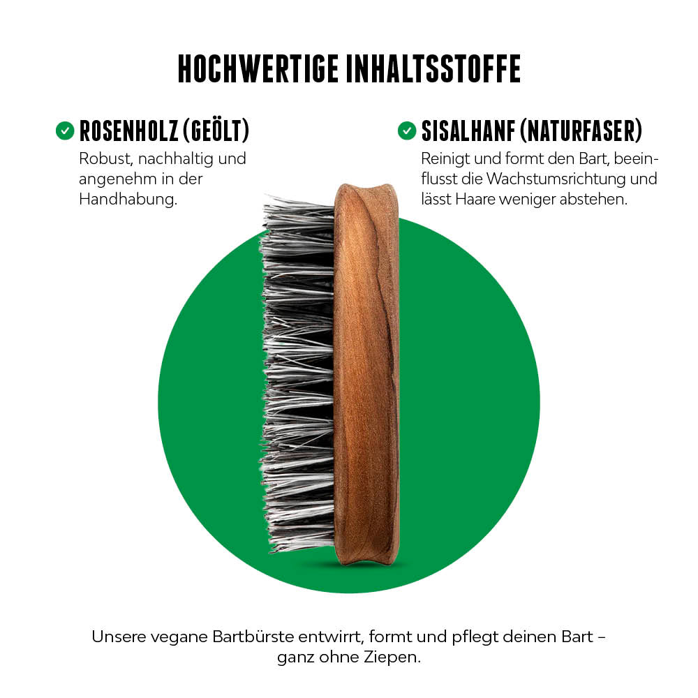 Seitlich gezeigte Bartbürste vor grünem Hintergrund, mit Fokus auf geöltes Rosenholz und Sisalhanf als Naturborsten.