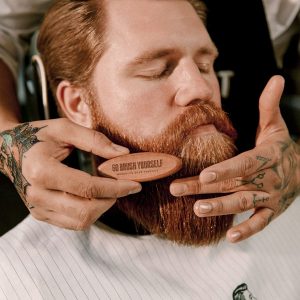 Bart glätten – So bekommst du deinen Bart glatt und weich