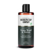 Das Green Wood & Vetiver Body Wash von der Brooklyn Soap Company reinigt Haut und Haare schonend mit Panthenol und Vitamin E. [DE] [AT]