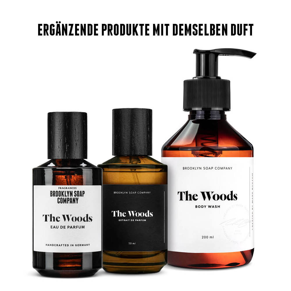 The Woods von der Brooklyn Soap Company ist ein holzig-eleganter Herrenduft  mit Noten von Kaschmirholz, Bergamotte, Pfeffer, Muskat in Form als Eau de Parfum, Extrait de Parfum und Body Wash. [DE] [AT]